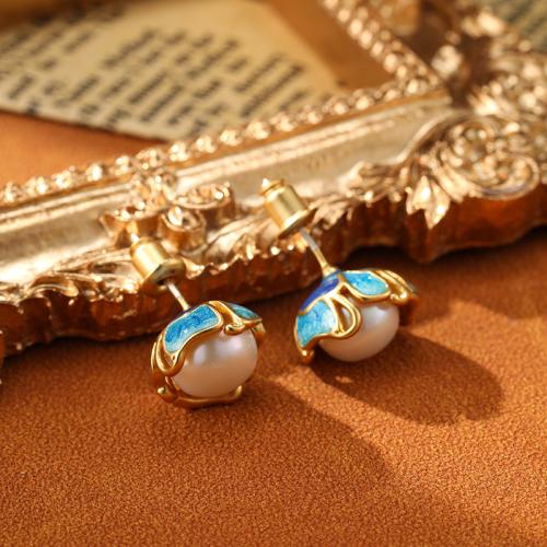 Brass Stud Earring, with Freshwater Pearl, Flower, 18K gold plated, for woman & enamel 