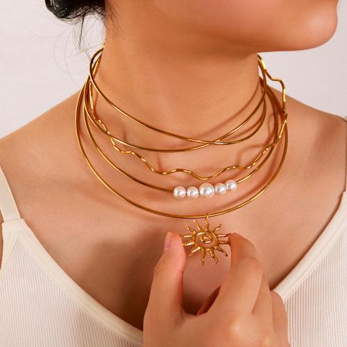 Collar de Acero Inoxidable, acero inoxidable 304, con paño & Perlas plásticas, chapado en color dorado, diferentes estilos para la opción & para mujer, más colores para la opción, Vendido por UD