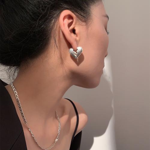 Boucle d'oreille en goutte de laiton, coeur, Placage, bijoux de mode, plus de couleurs à choisir Vendu par paire