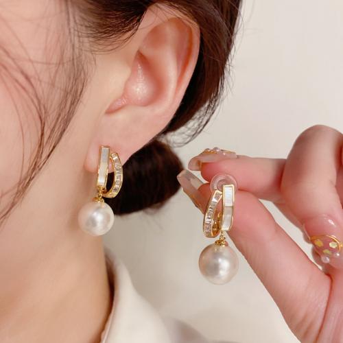 Boucles d'oreilles en laiton zircon cubique pavent, avec coquille & perle de plastique, Plaqué d'or, pavé de micro zircon & pour femme, Or Vendu par paire