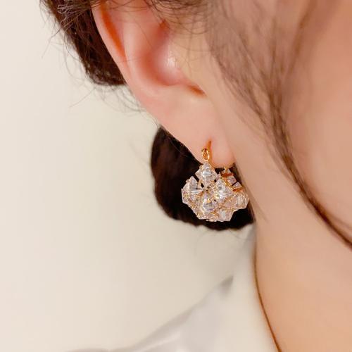 Boucles d'oreilles en laiton zircon cubique pavent, Plaqué d'or, pavé de micro zircon & pour femme, Or Vendu par paire