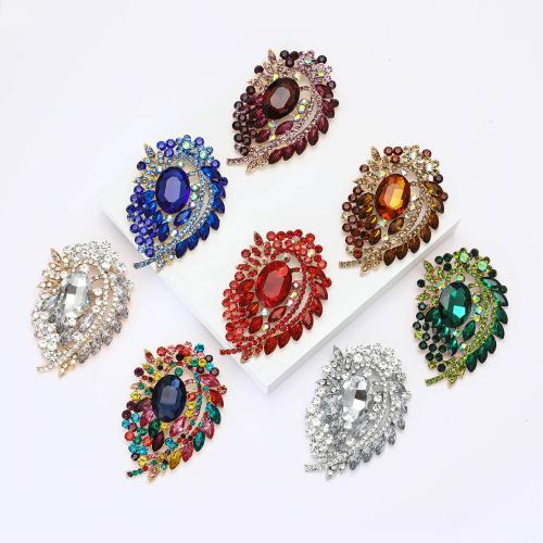 Rhinestone Zinc Alloy Brooch, plated, fashion jewelry & with rhinestone 