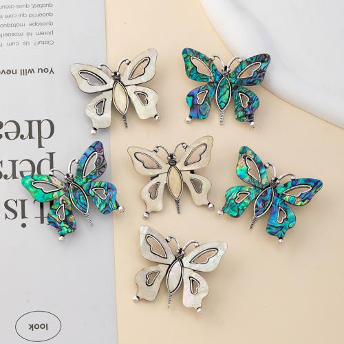 Broches de Nácar, con aleación de zinc, Mariposa, chapado en color de plata, para mujer, más colores para la opción, 50x42mm, Vendido por UD