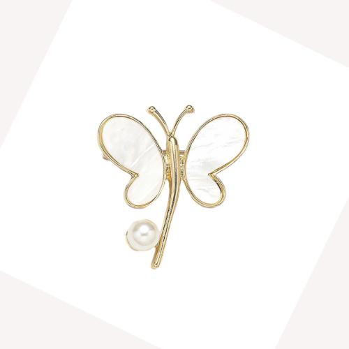 Broche de coquille, alliage de zinc, avec coquille & perle de plastique, papillon, Placage de couleur d'or, bijoux de mode, doré Vendu par PC[