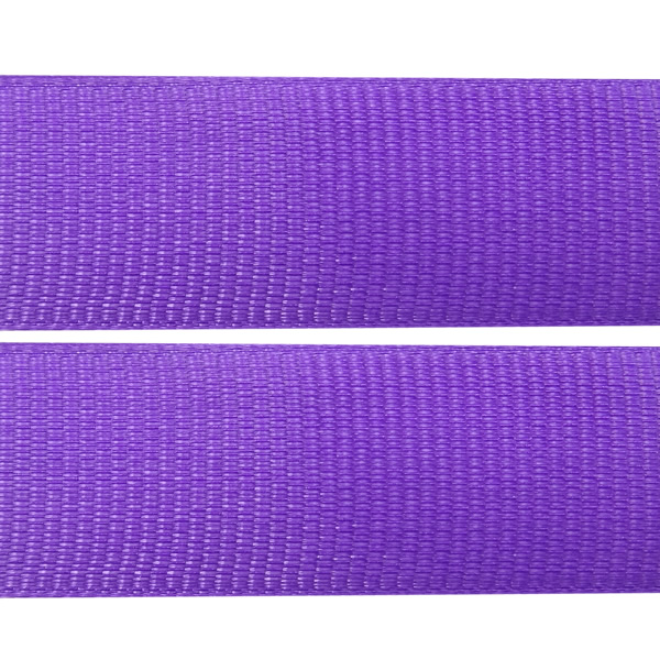 violeta oscuro