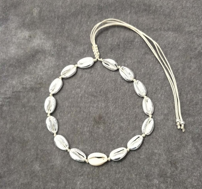 5:silver necklace
