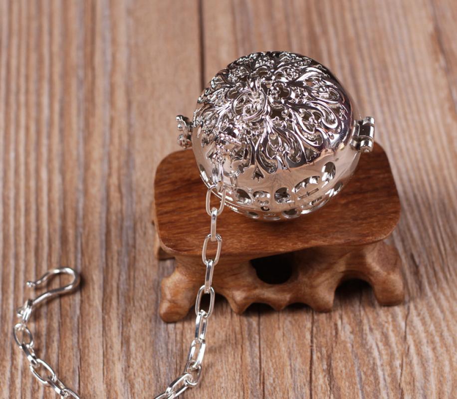 silver color plated ball