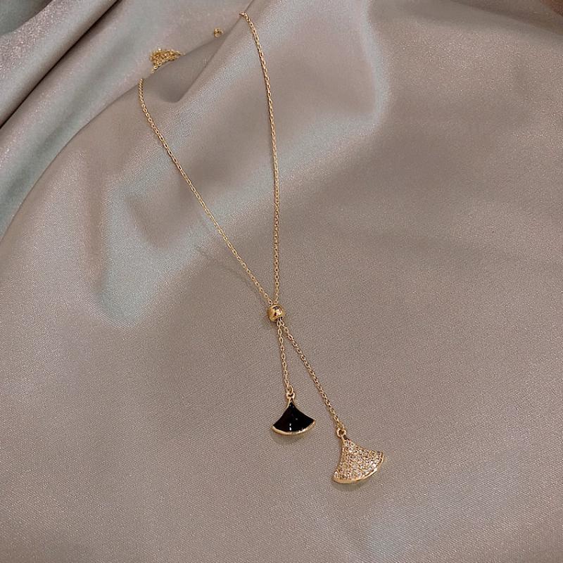 Necklace：black