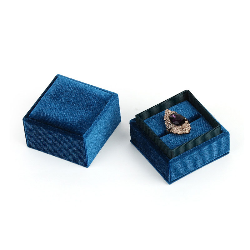 4,light blue ring box