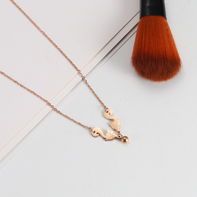 The Double Fox necklace