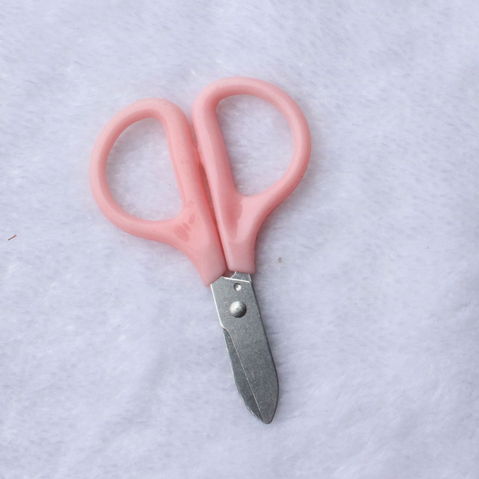 5:Children's scissors