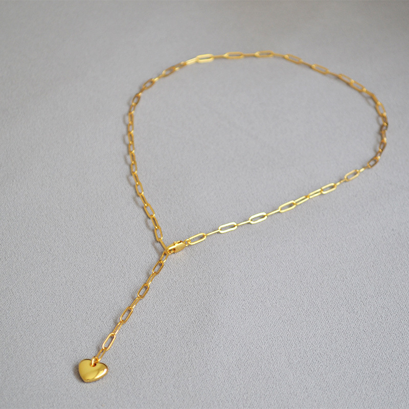 2:Chain with pendant
