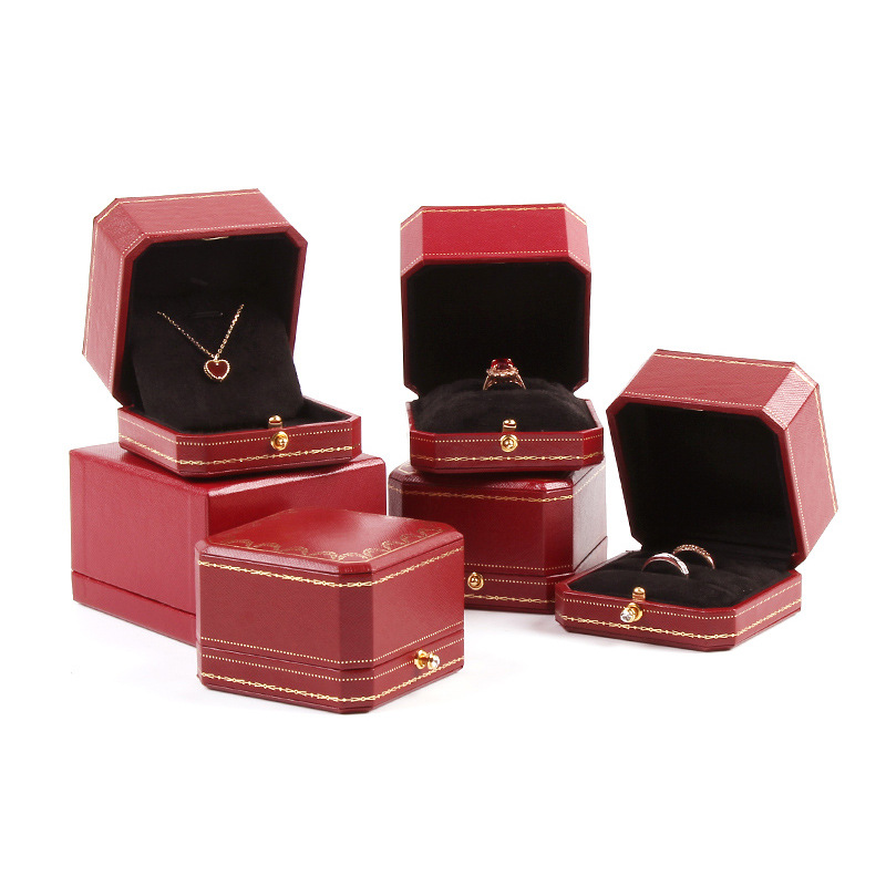 red Couple Ring Box