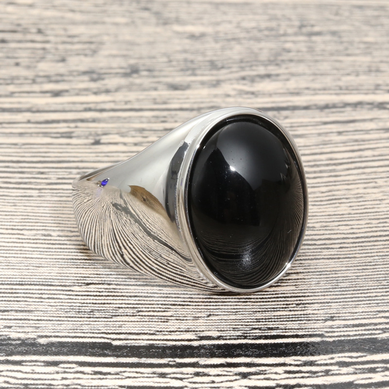 Black gem ring ring number 10
