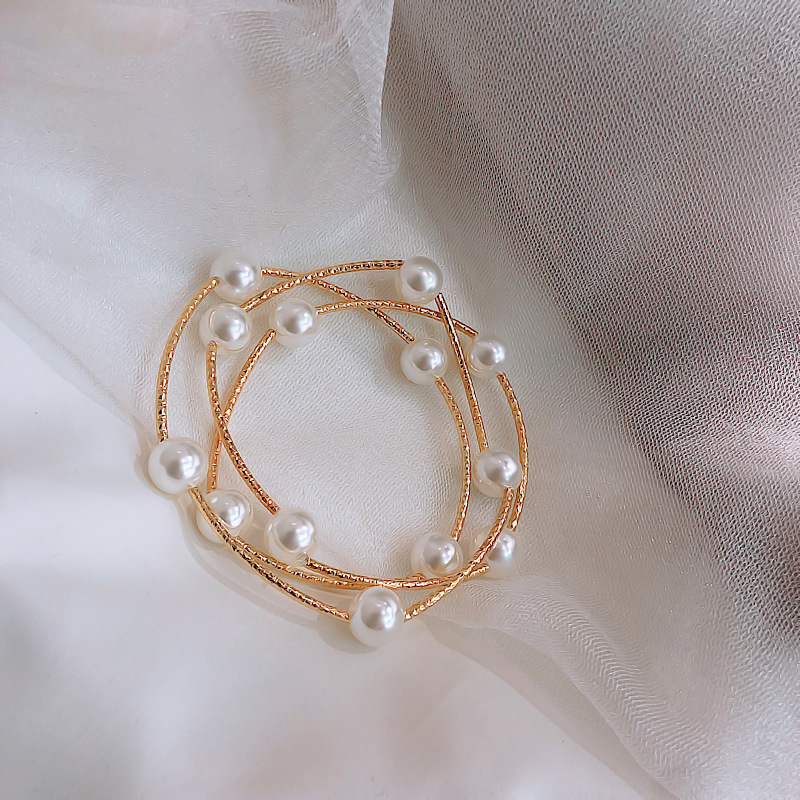 1:White, Pearl Bracelet