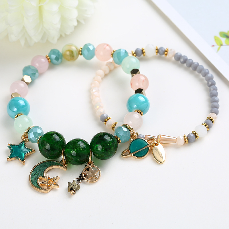 1:The stars, the Moon, the green beads