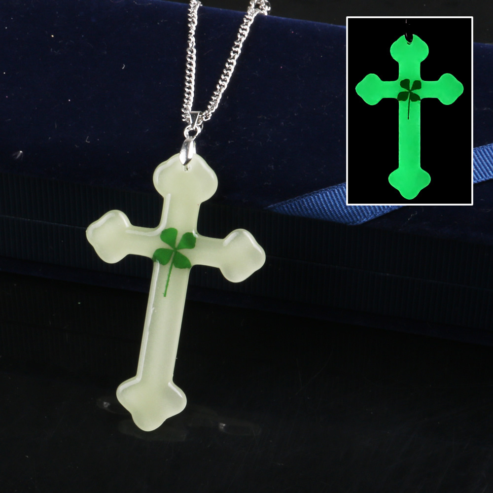 1:Crucifix Necklace 38 x 58 mm