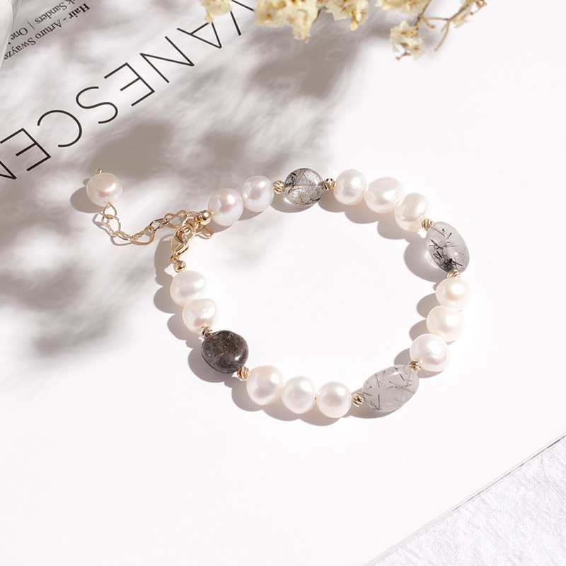 4:Three pearl separated black crystal bracelet