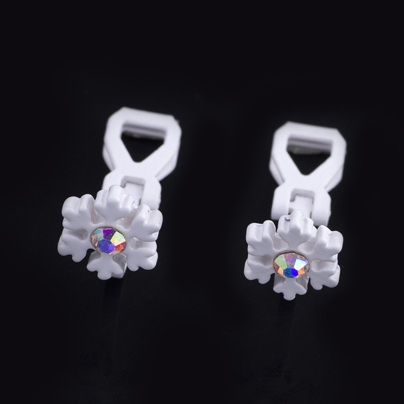Clip-on earring, White snowflake