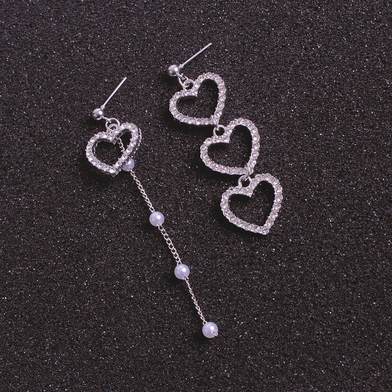 1:Asymmetric Heart earrings