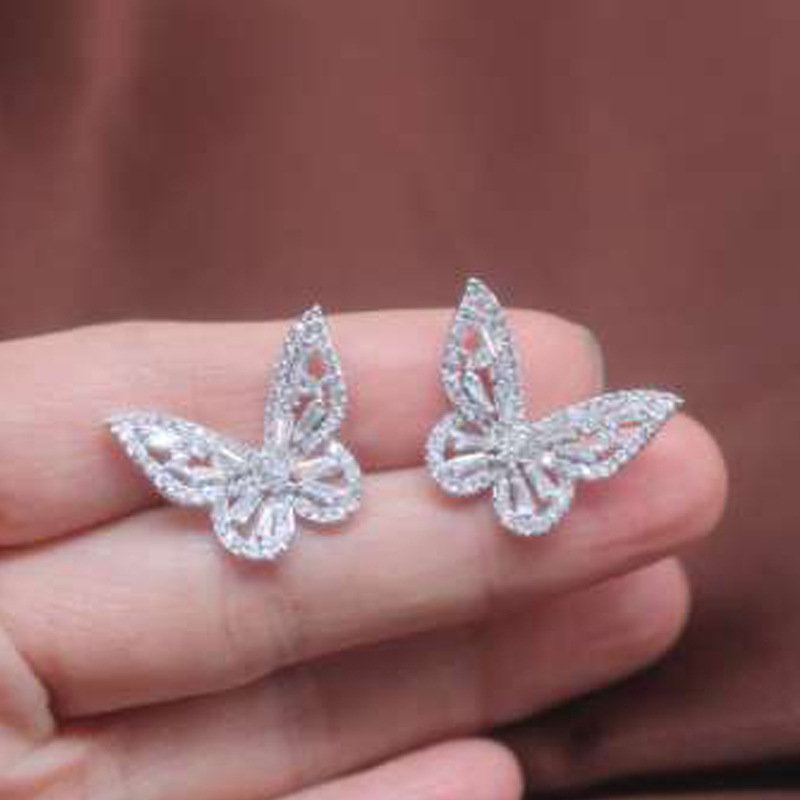 Small Butterfly Platinum