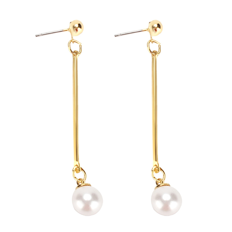 Gold earrings, 0585