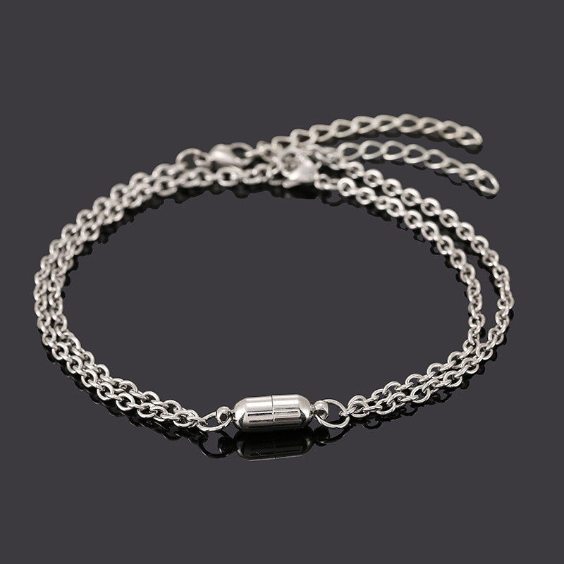 1:A pair of stainless steel chain