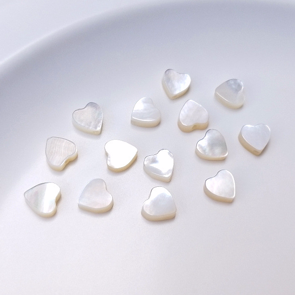 1:White disc shell love heart shape 6mm_1pcs