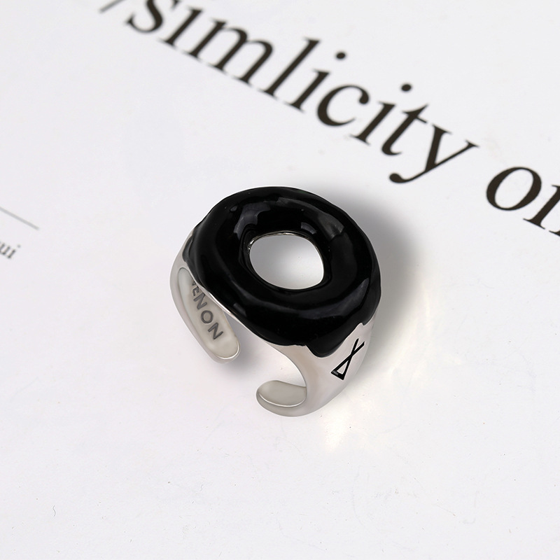 3:Pure Black Donut Ring