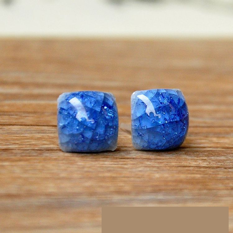 6:Sapphire blue