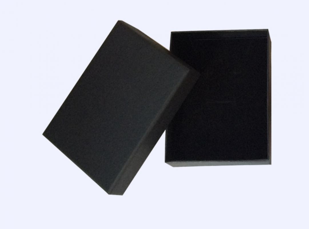 Black kraft paper