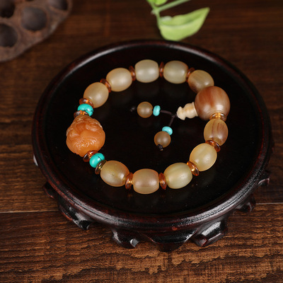 Ram's Horn Bucket Beads with Accessories (White Ja