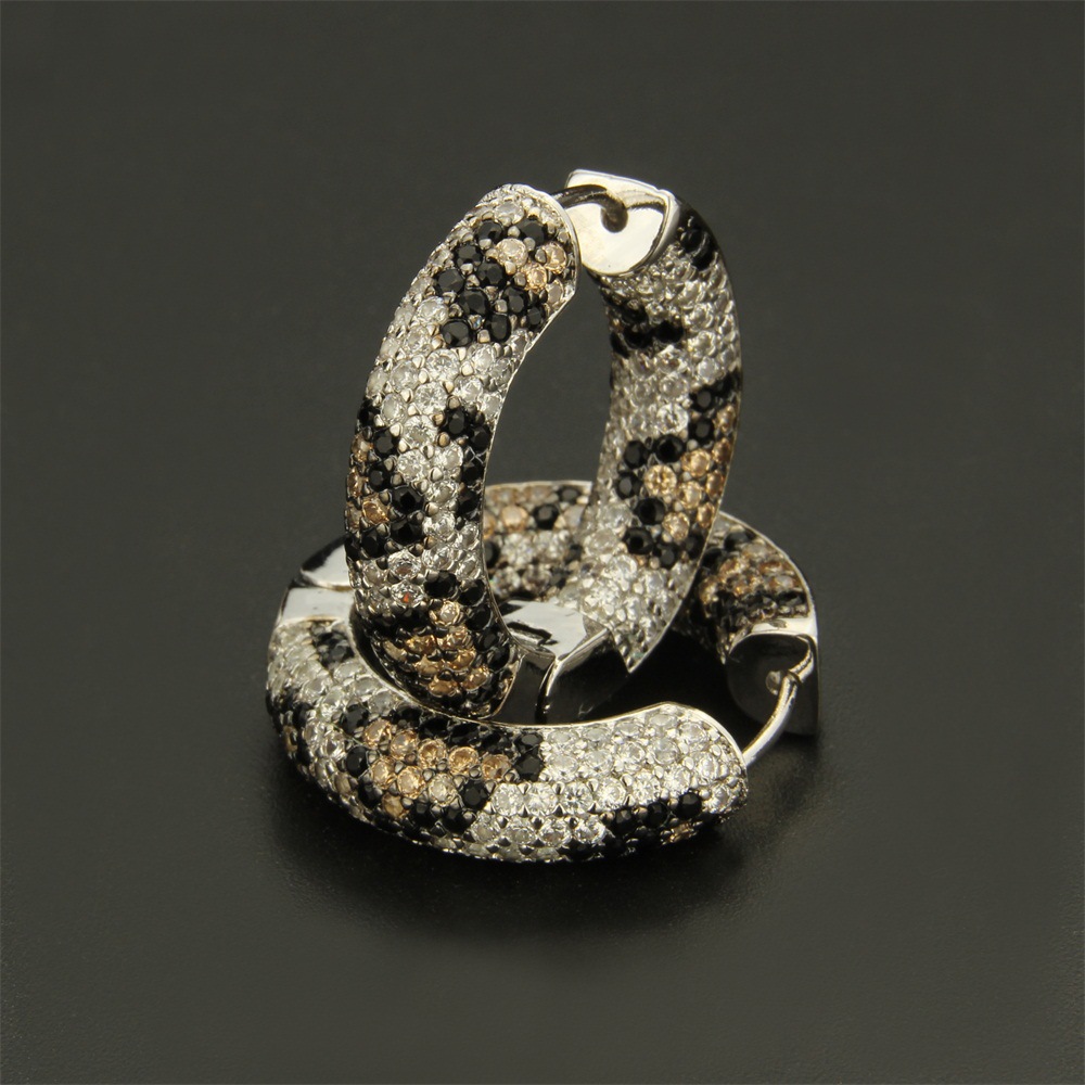 12:Platinum plated snake zircon