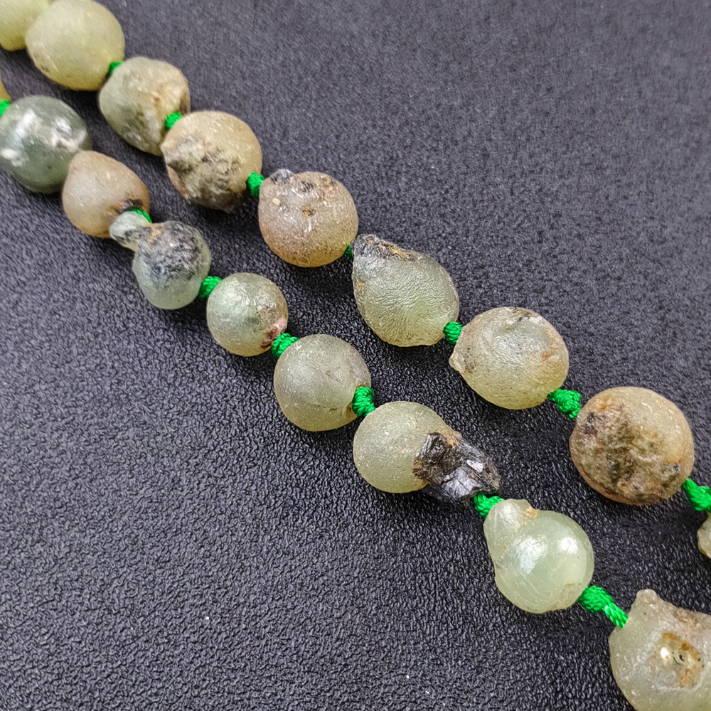 2:Prehnite (about 22 beads)