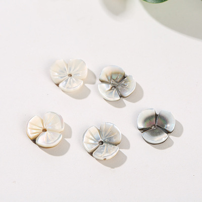 3:White three petals 10mm
