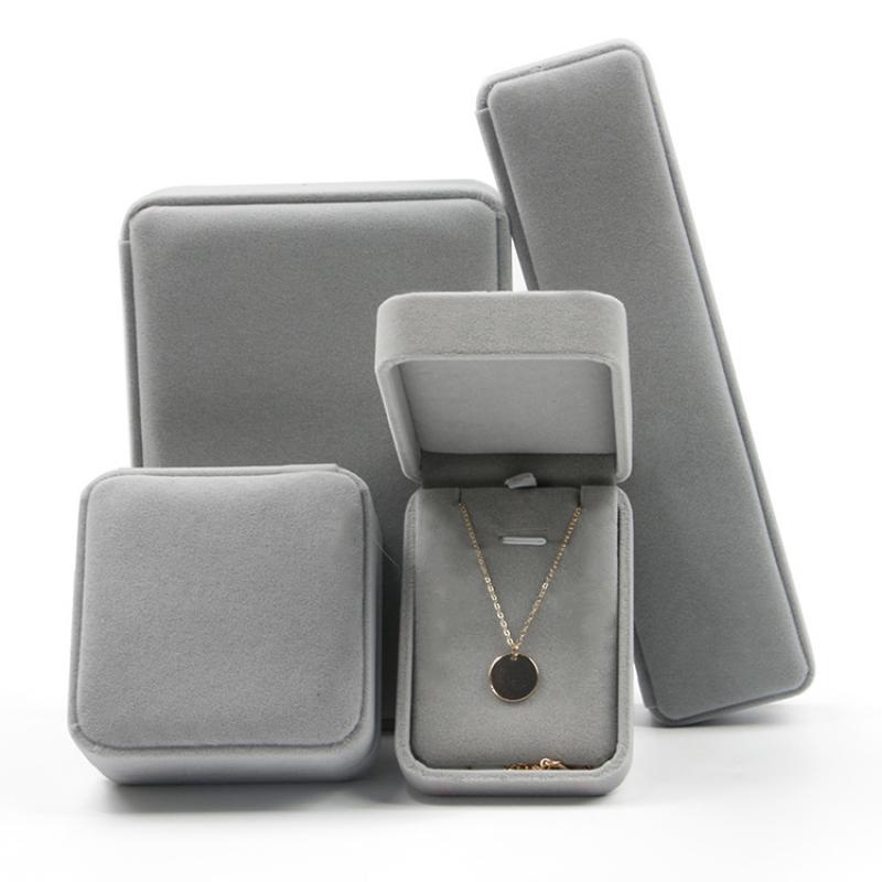 Light gray flannelette box Bracelet box (9*9*4cm)