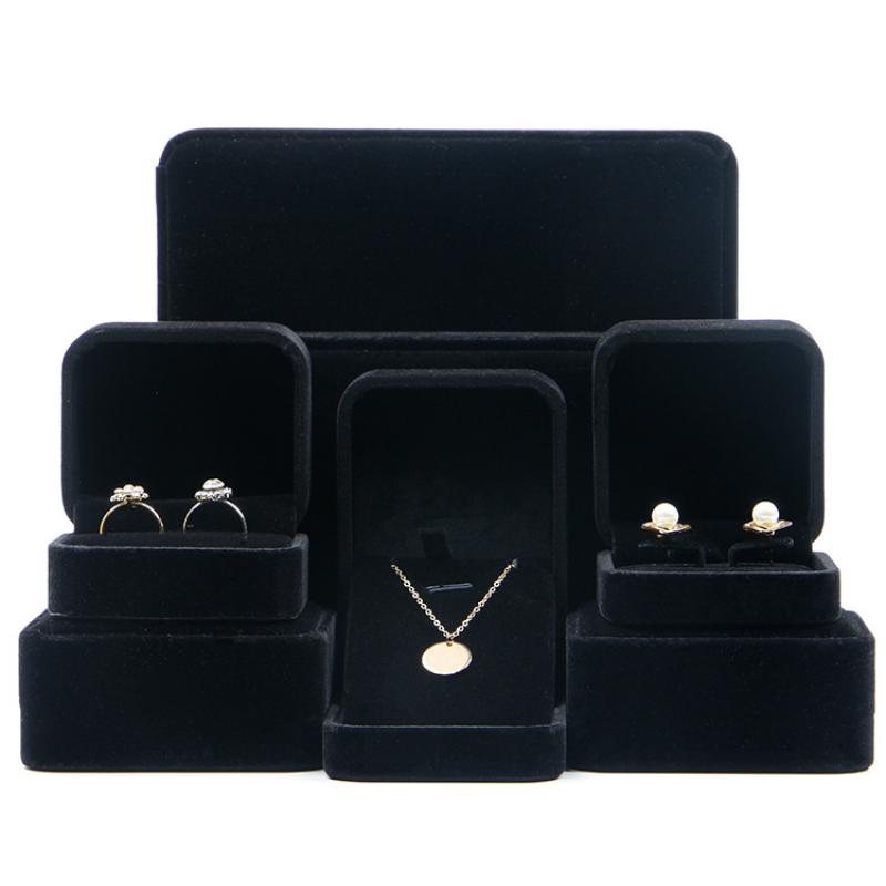 Black flannelette box Earring box (7*7*4cm)