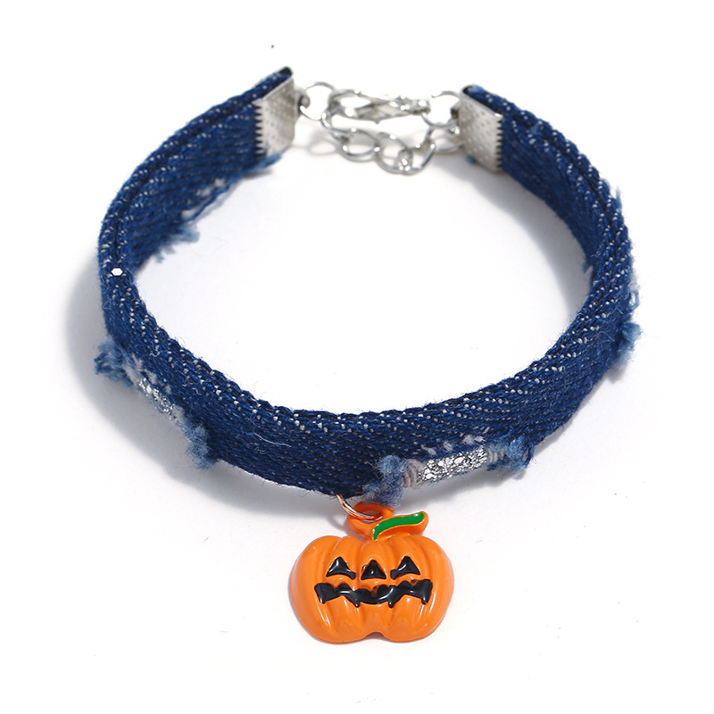 A pumpkins dark blue