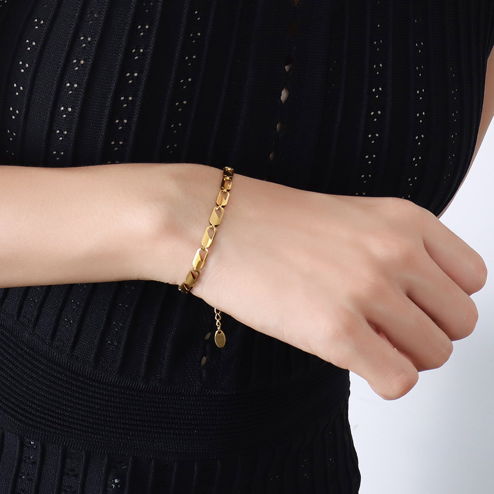 3:gold  Bracelet 15x5cm