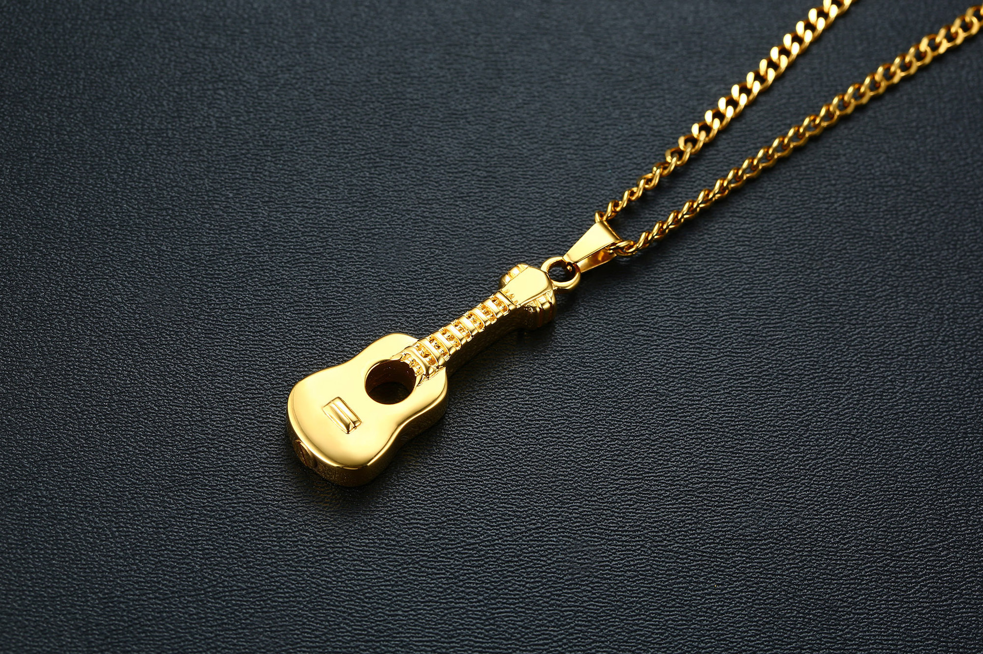 2:Gold pendant with chain