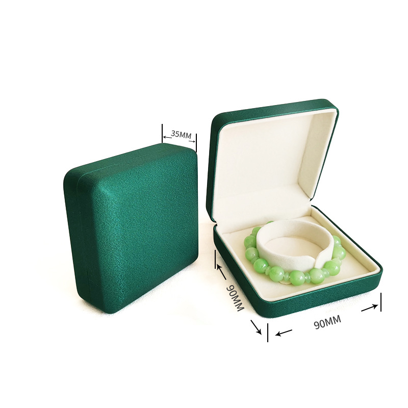 Bracelet box 90*90*35MM emerald