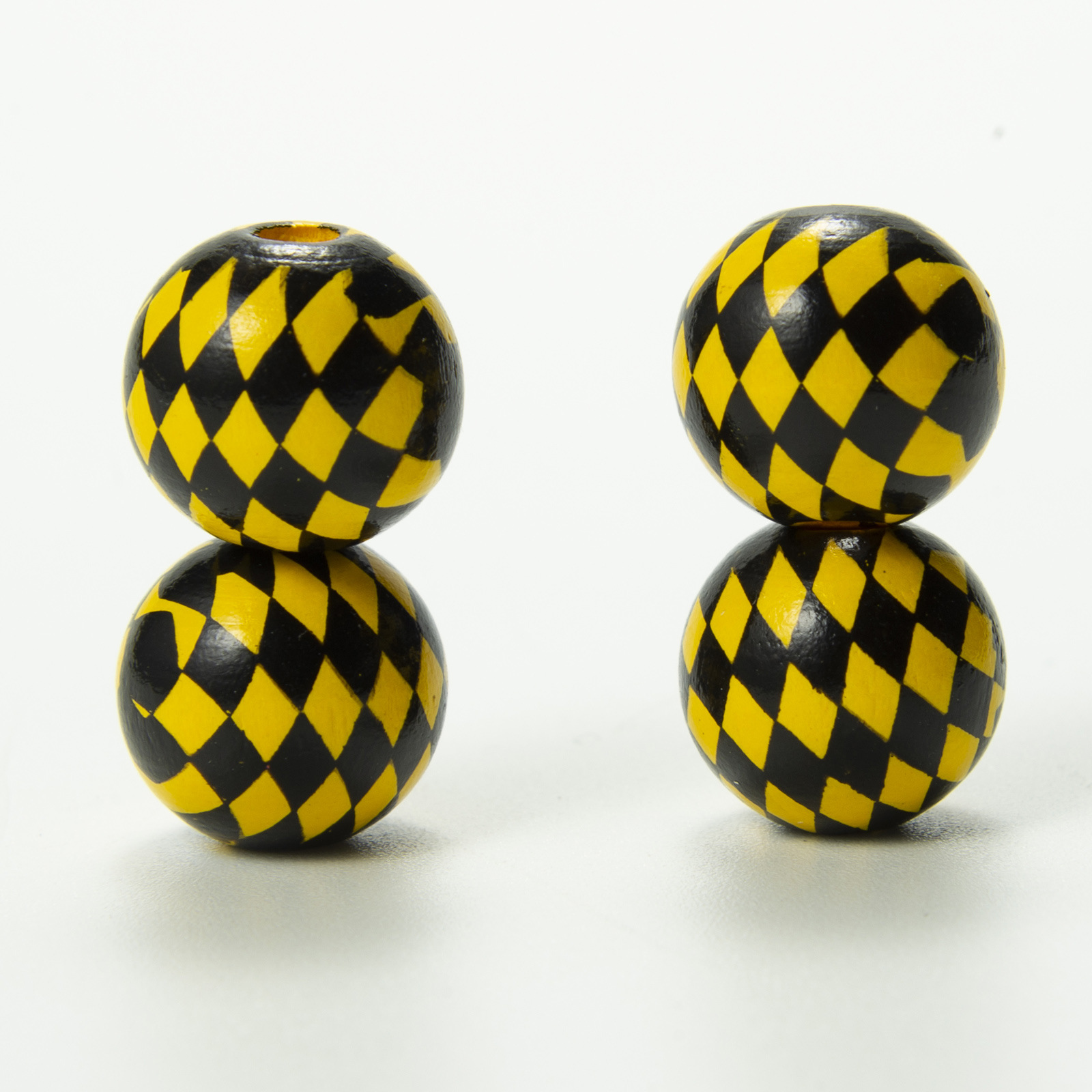 Yellow and black diamond beads