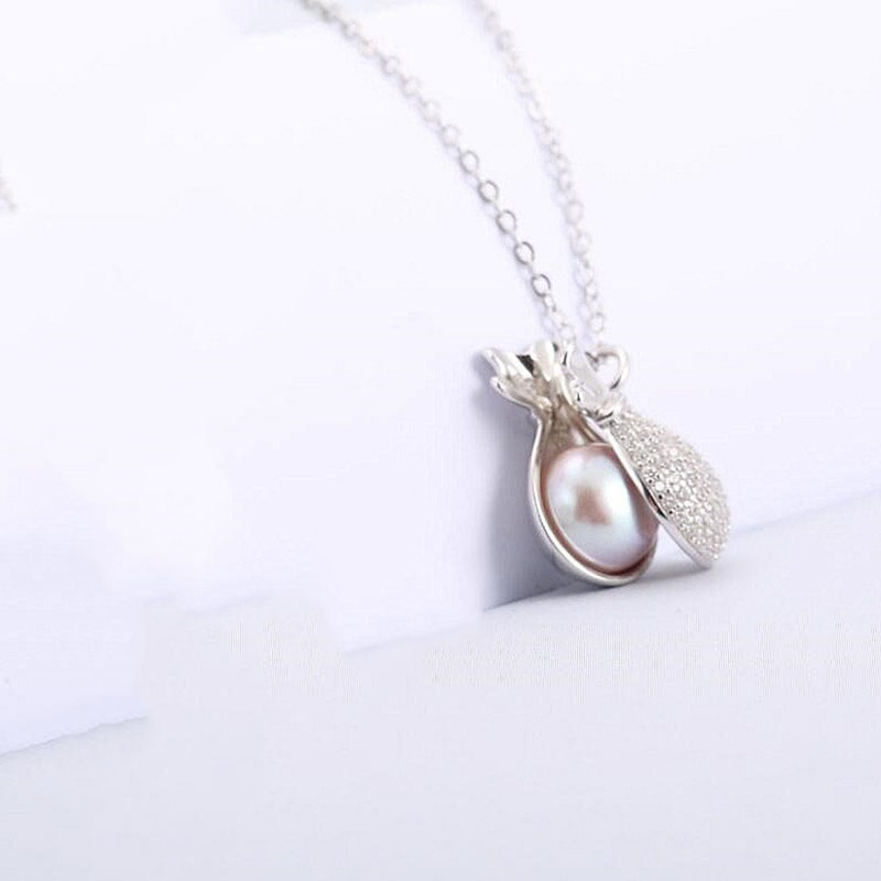 Single pendant finished purple pearl