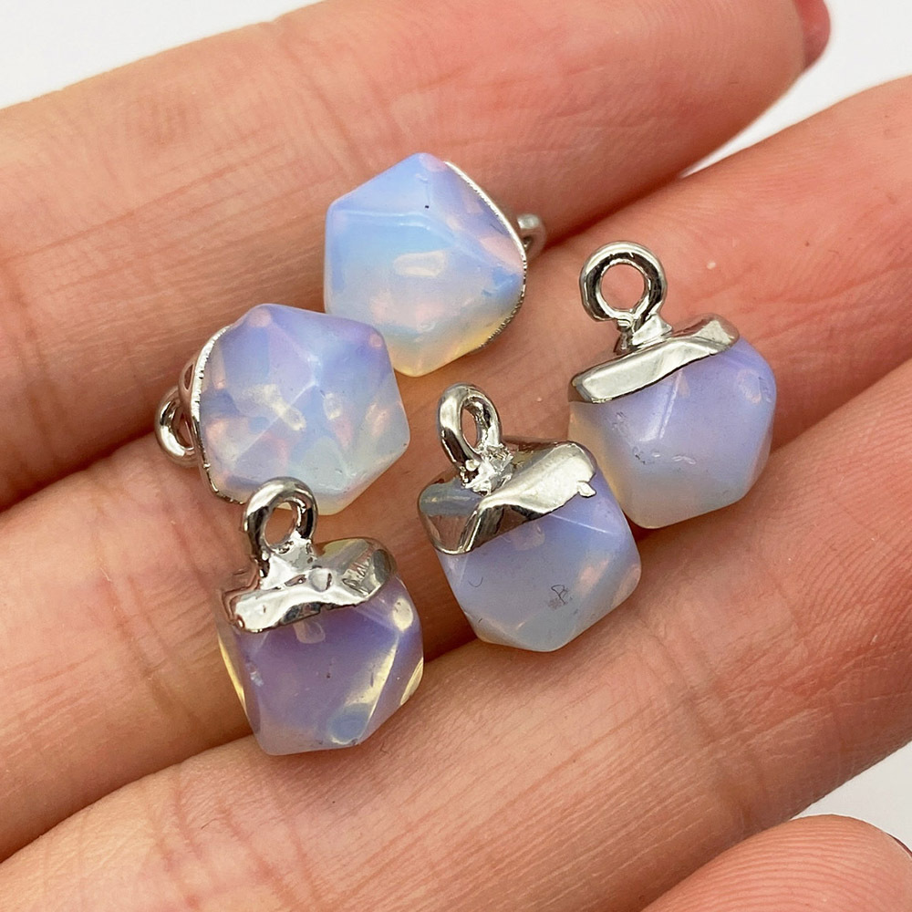 18 sea opal