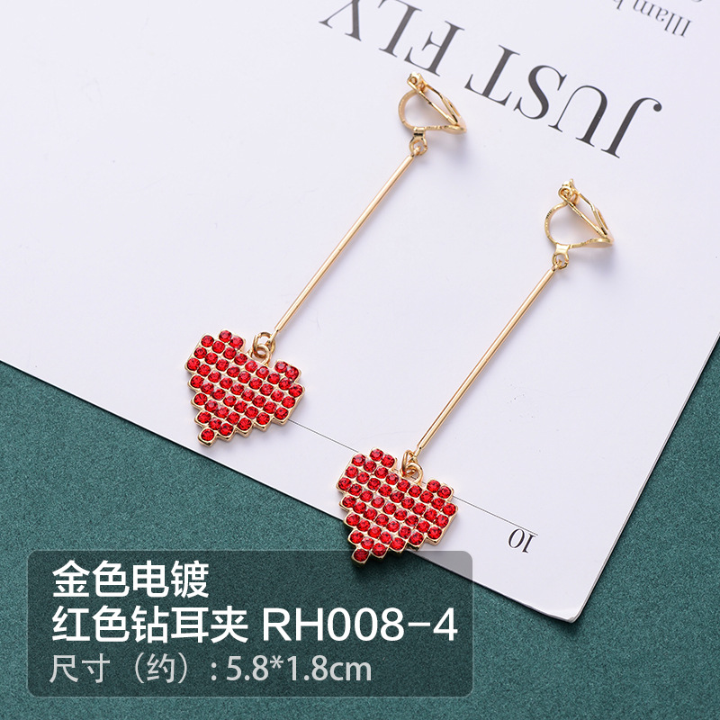 4 Red Hearts ear clip