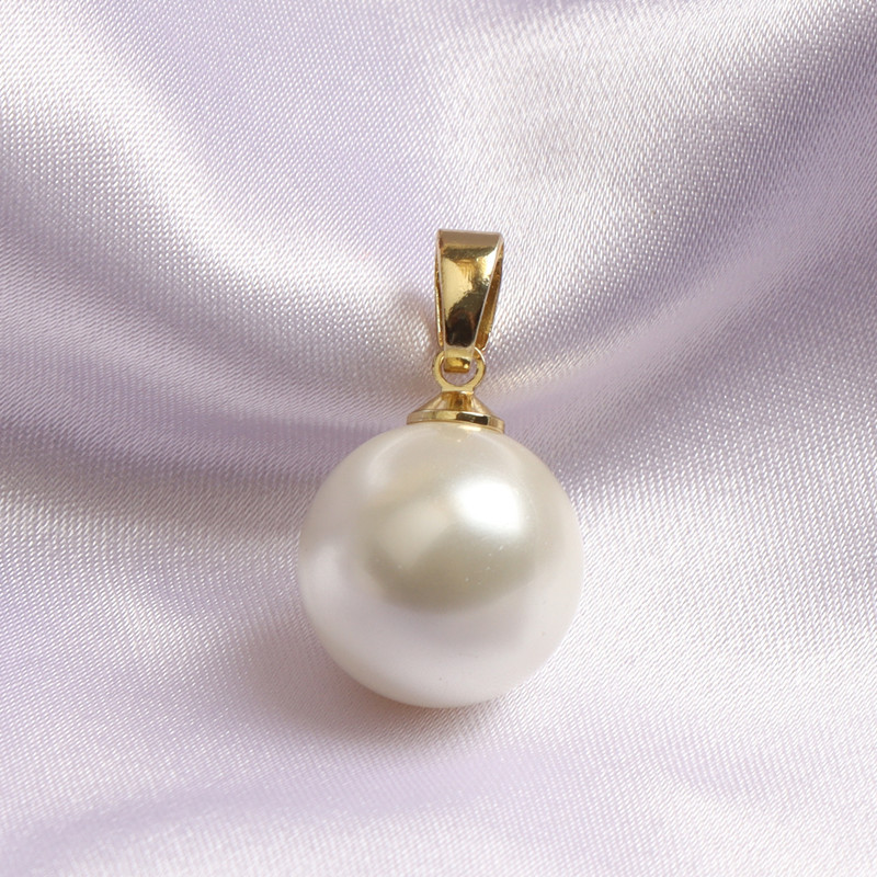 Pearl White 10mm Pendant