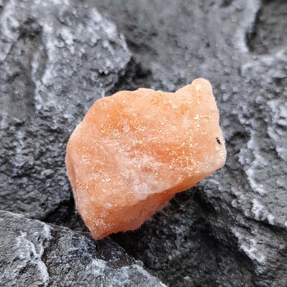 A bath salt stone
