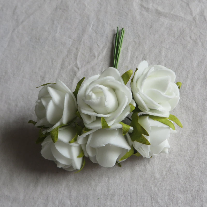 White (flowers 3-3.5cm in diameter)