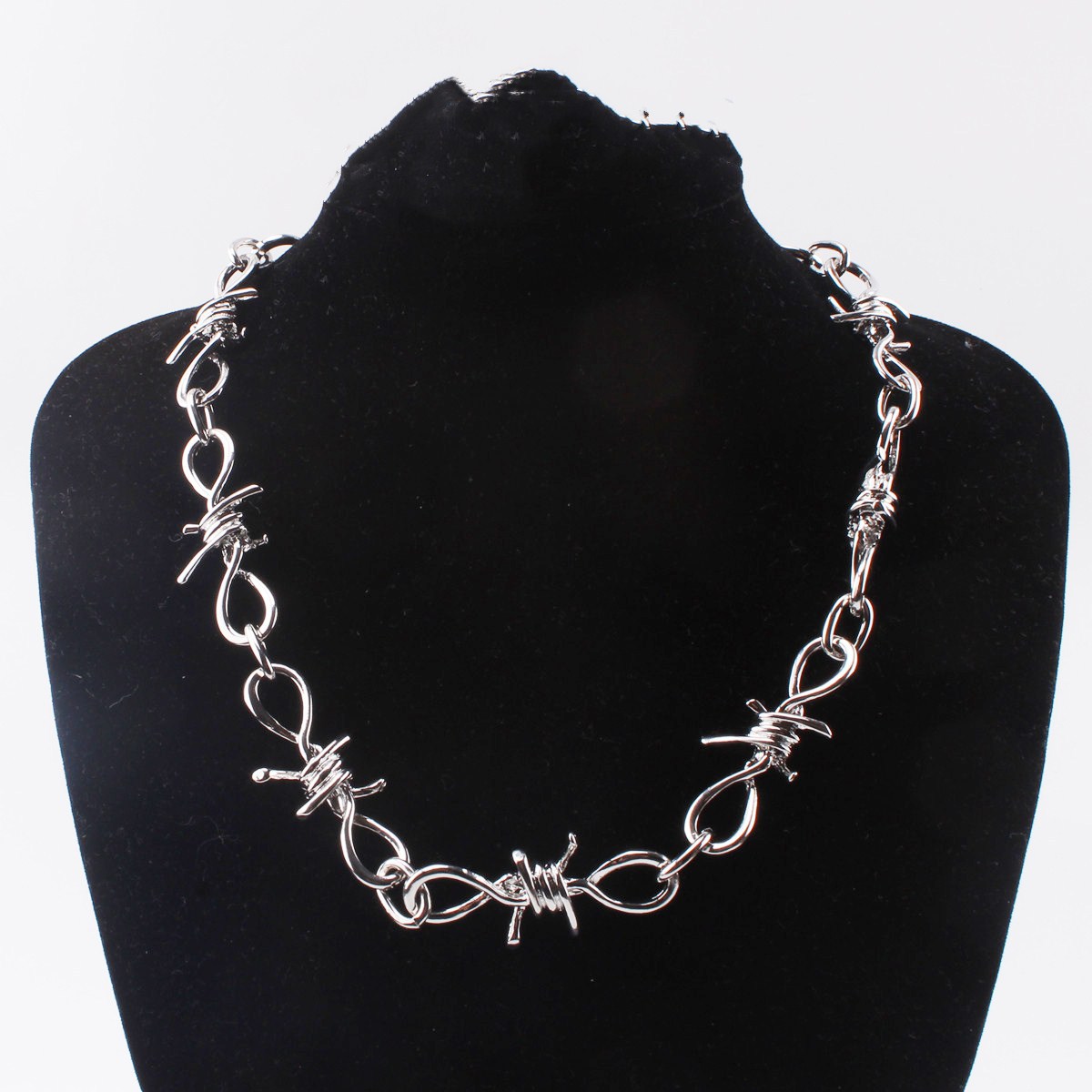 1:51 cm necklace