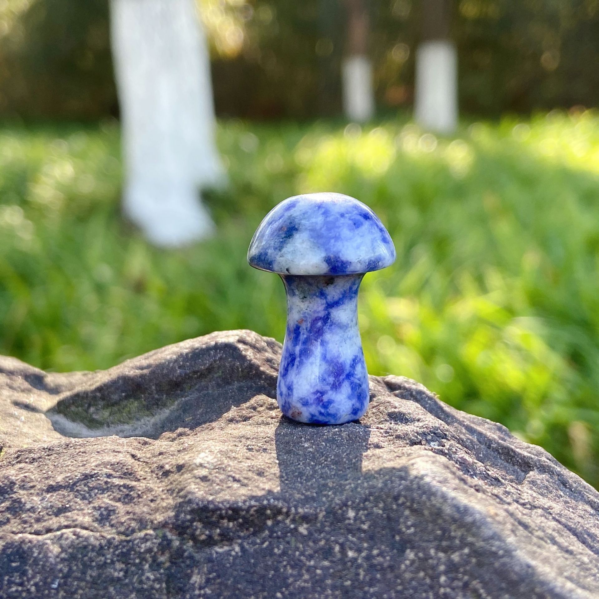 piedra de punto azul